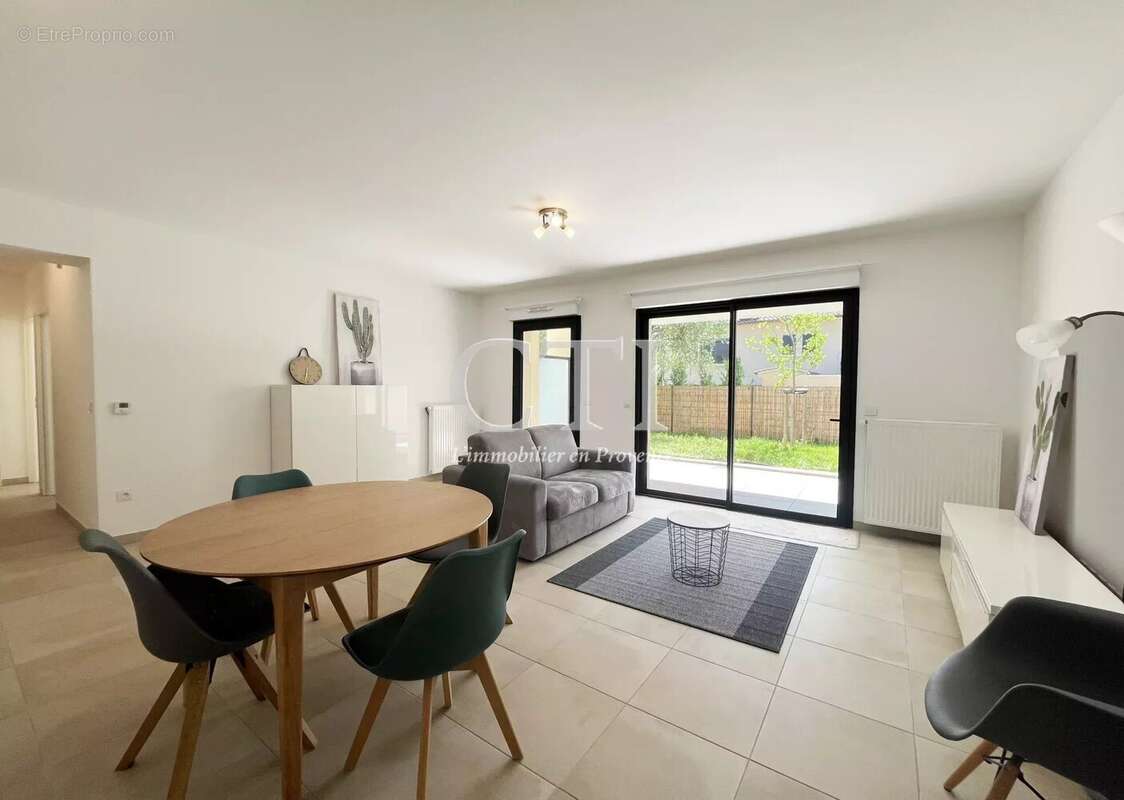 Appartement à VAISON-LA-ROMAINE