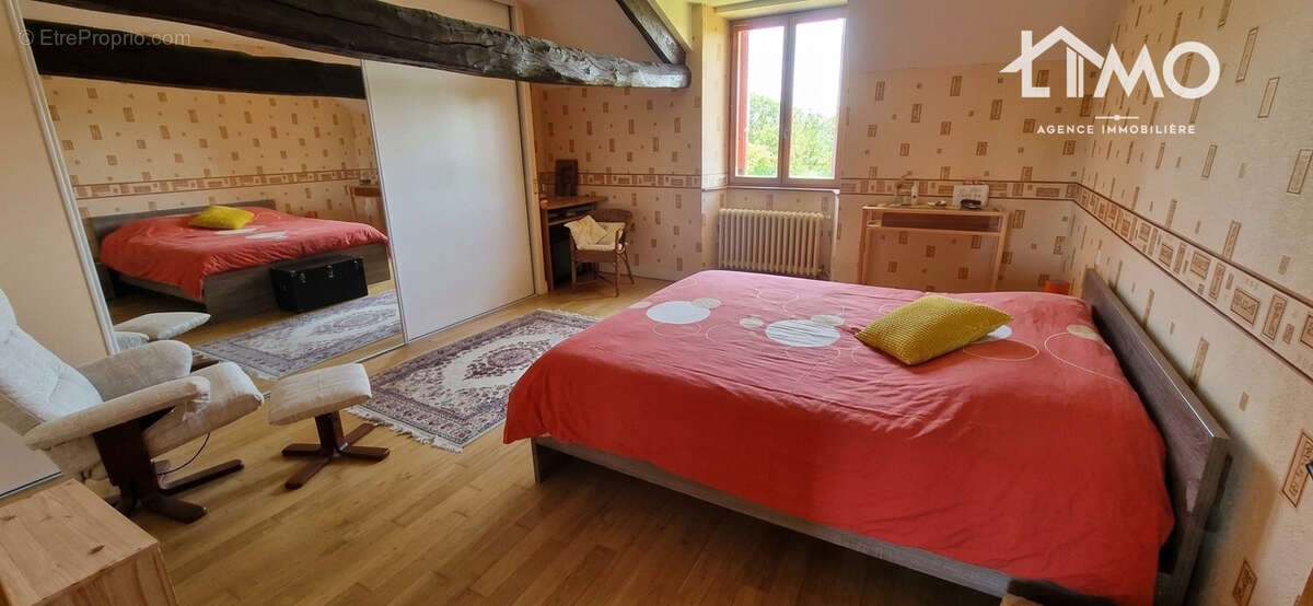 n°9 - Maison à FLAVIGNAC