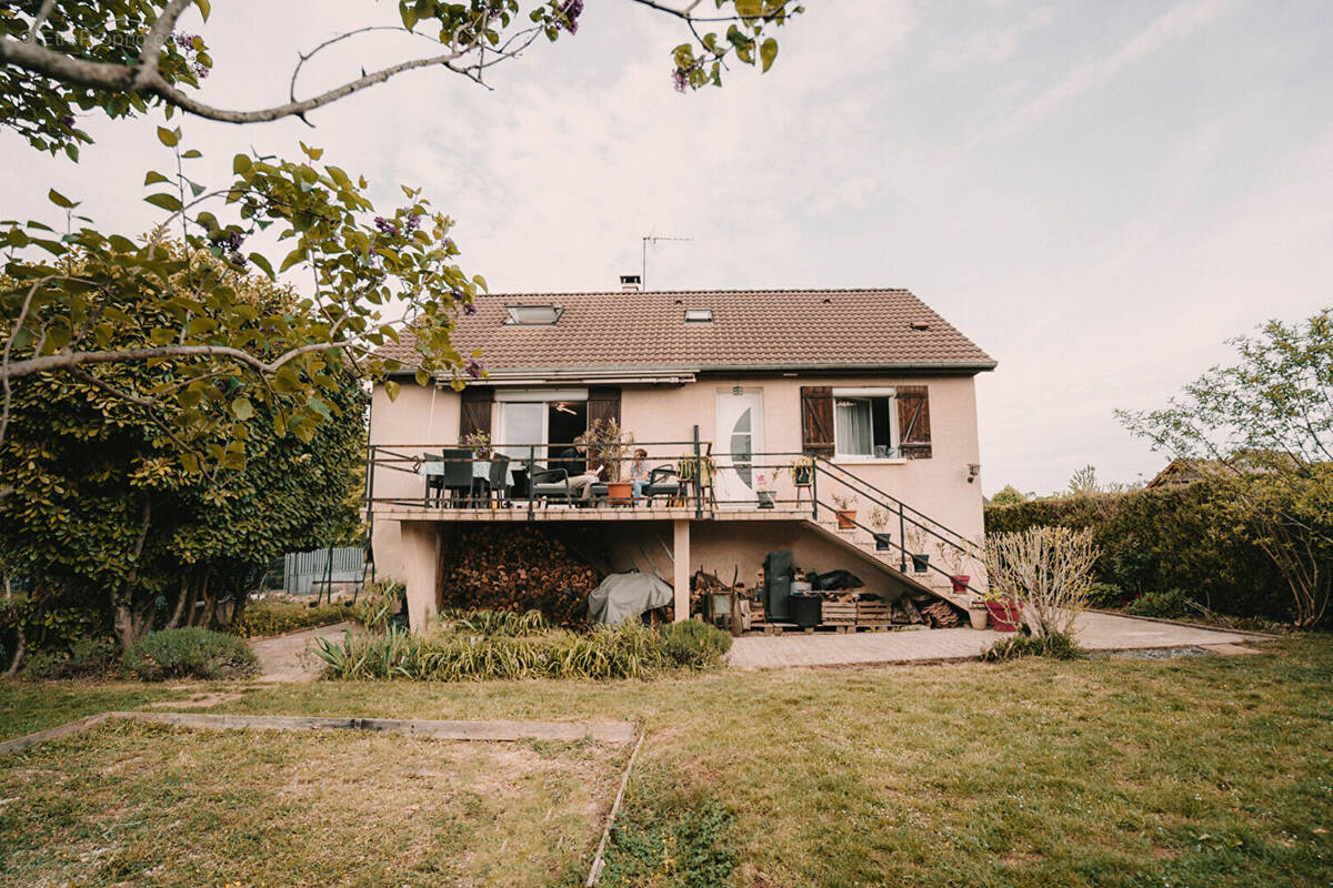 Maison à GRANDFONTAINE