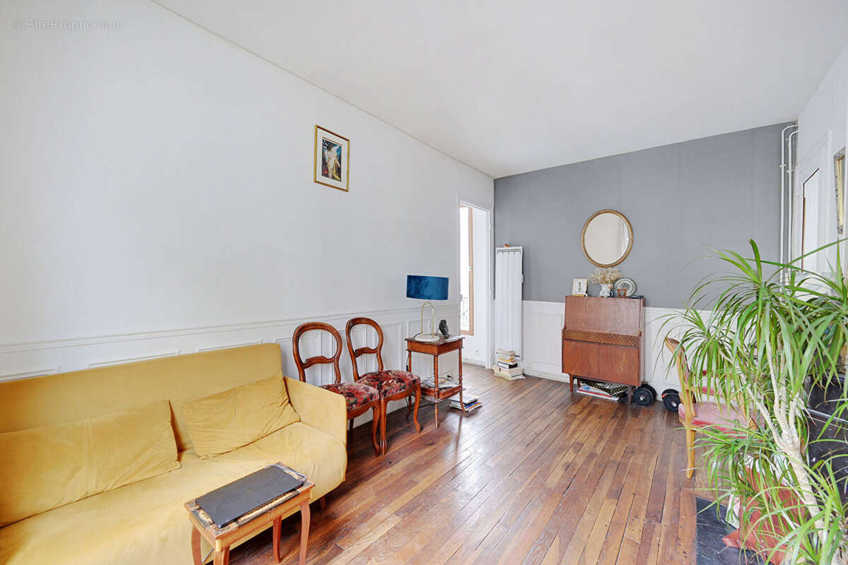 Appartement à PARIS-18E