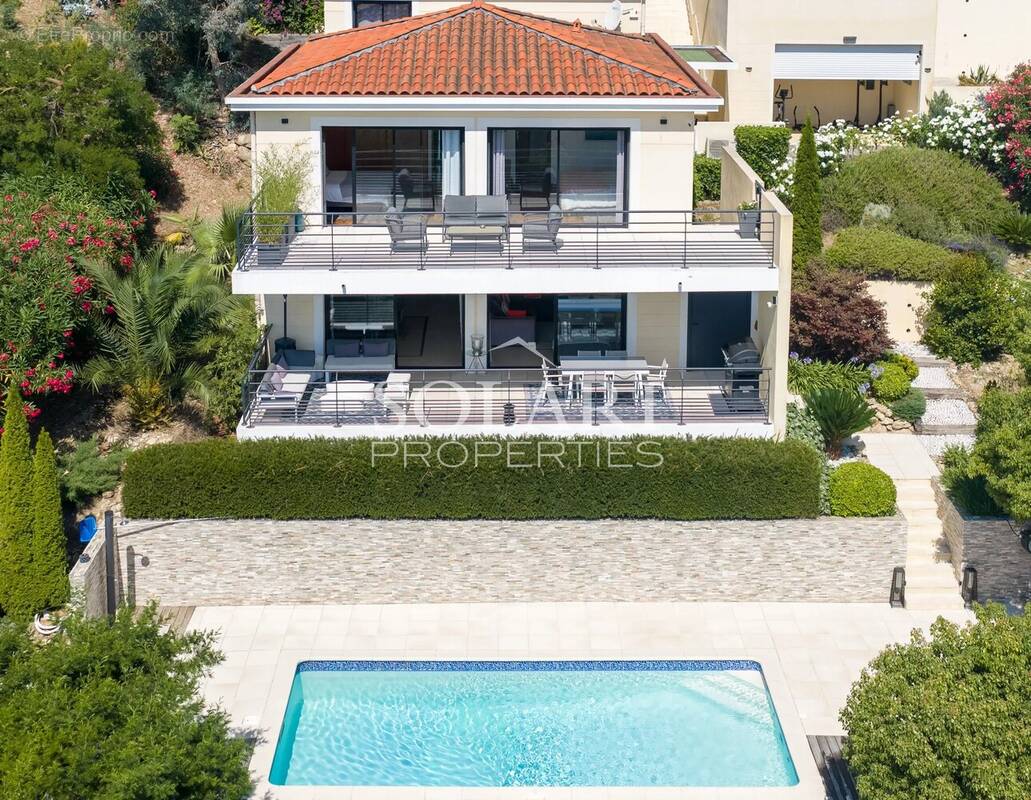 Maison à MANDELIEU-LA-NAPOULE
