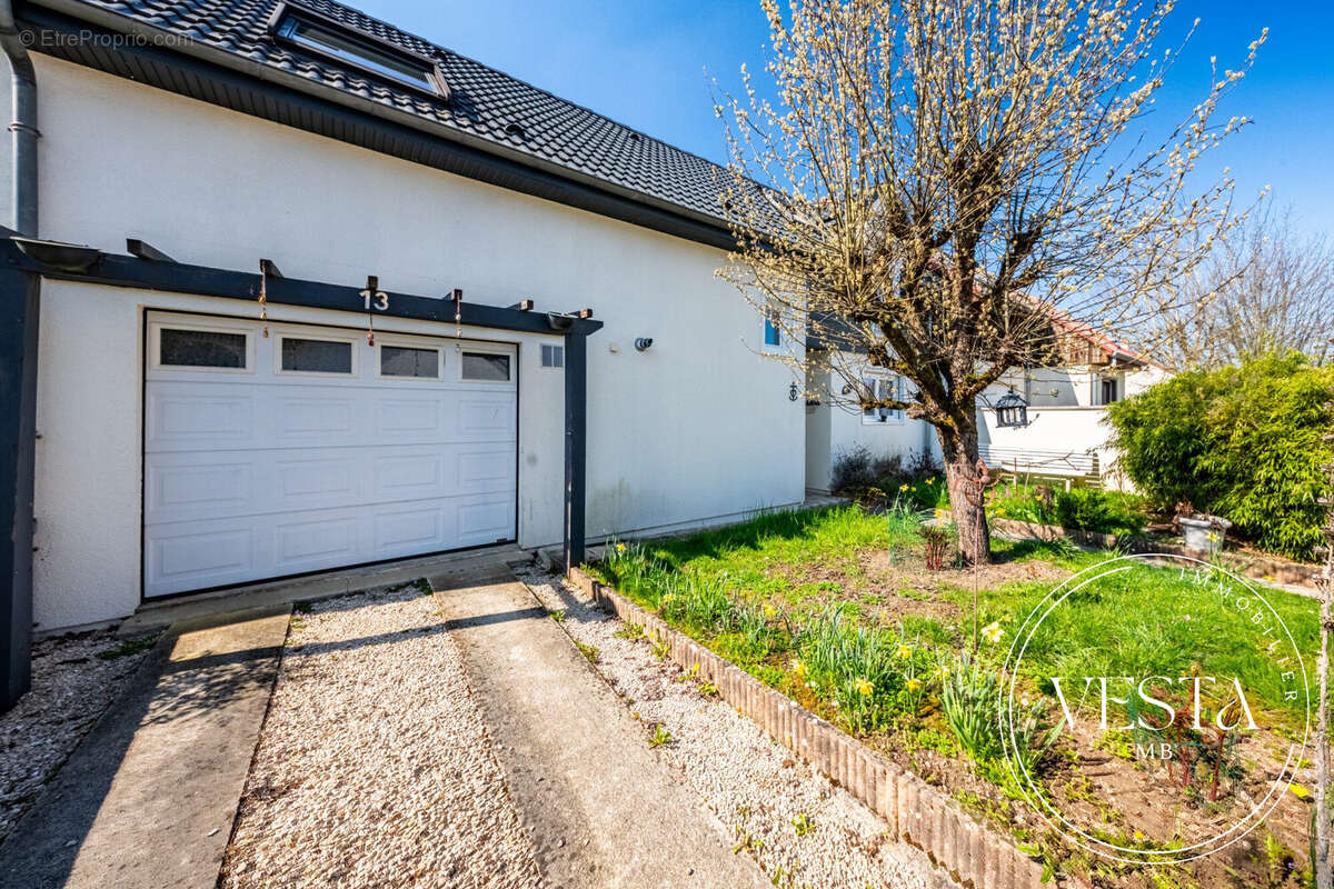 Maison à CHEVIGNY-SAINT-SAUVEUR
