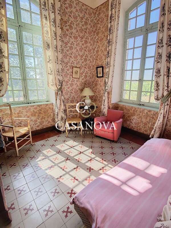 Entre MONTPELLIER & BEZIERS: Le charme de l'ancien et l'histoire d'une Maison de Maître datant de 1779. Habitation de 450 m² sur - photo 15