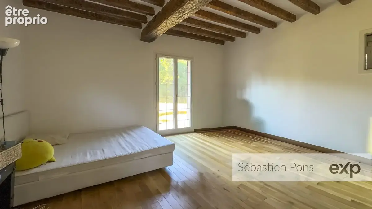 Maison 325 m² à La Boissiere-Ecole  - photo 5