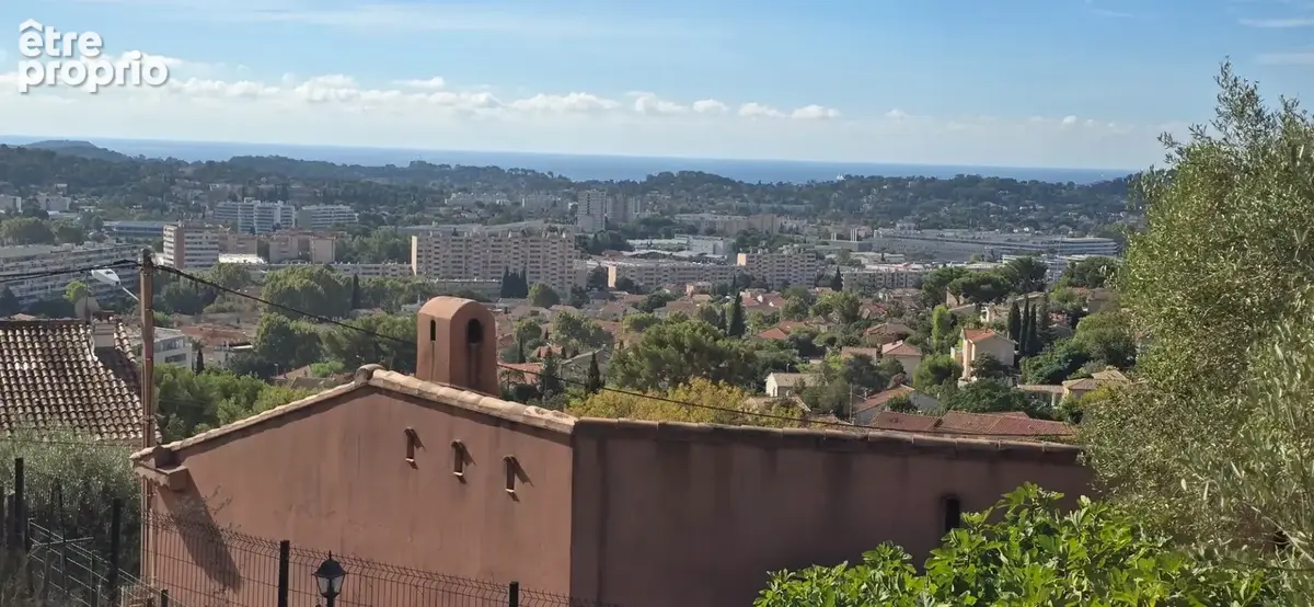 Terrain à TOULON