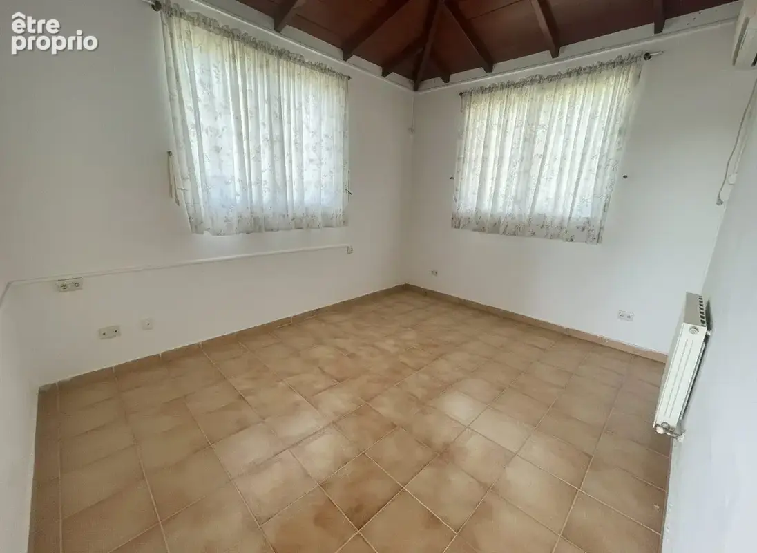 CHAMBRE 1 R+1