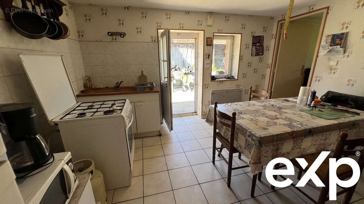 Maison à SAINT-GERVAIS-EN-VALLIERE