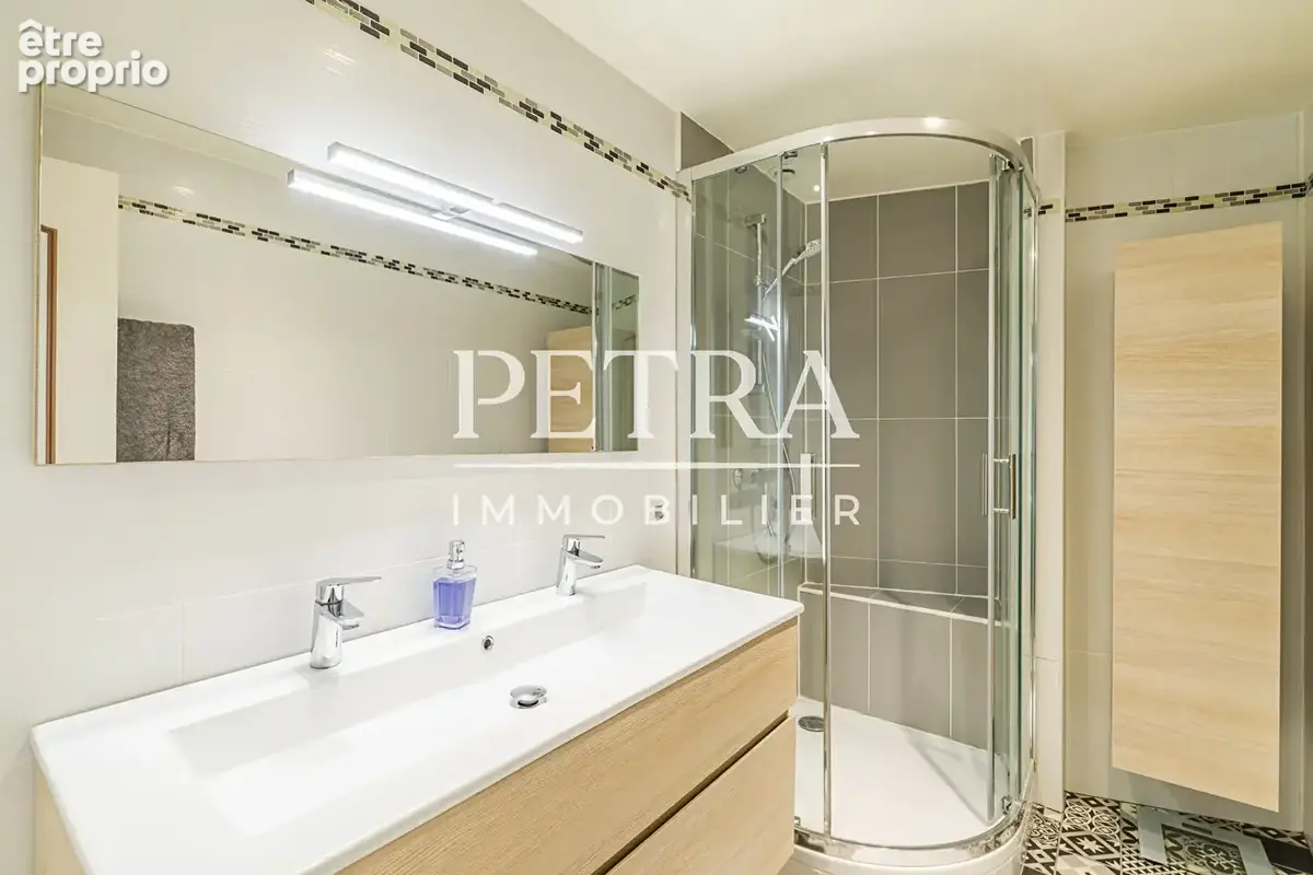 Maison 190 m² - centre ville - jardin - terrasse - garage - photo 13