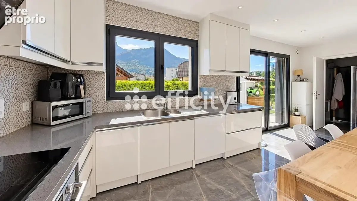 Maison 6 pièces 140 m² à vendre à Marnaz (74460) - photo 4