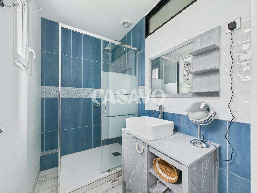 Vente Maison 4 pièces de 138m² - 33370 Pompignac - photo 6