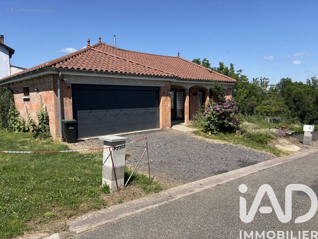 Photo 1 - Maison à MONCOURT