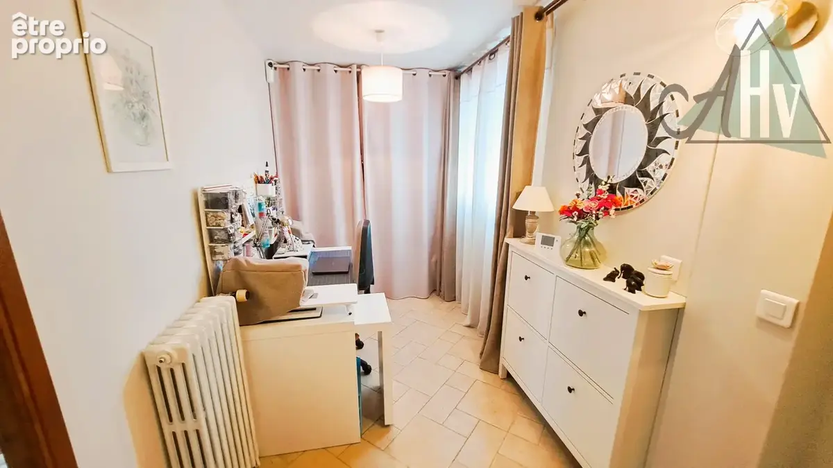 DRAVEIL (91) - Maison rénovée de 116 m2 avec 3 chambres et joli jardin arboré. - photo 7