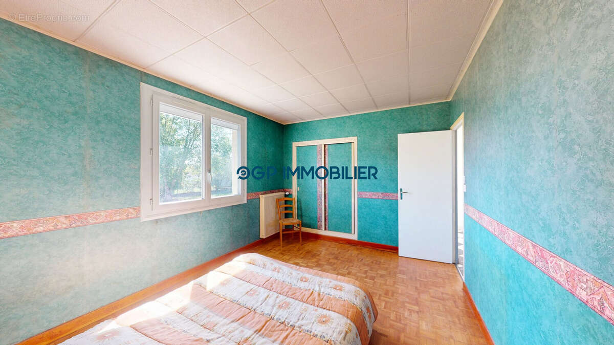 Maison à LA SALVETAT-SAINT-GILLES