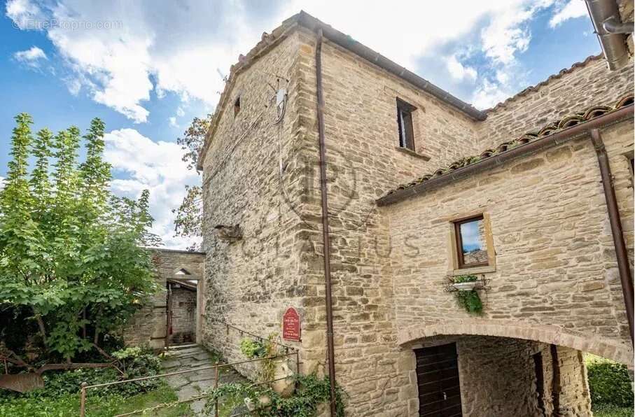 Château-hameau du XIIe siècle - photo 51
