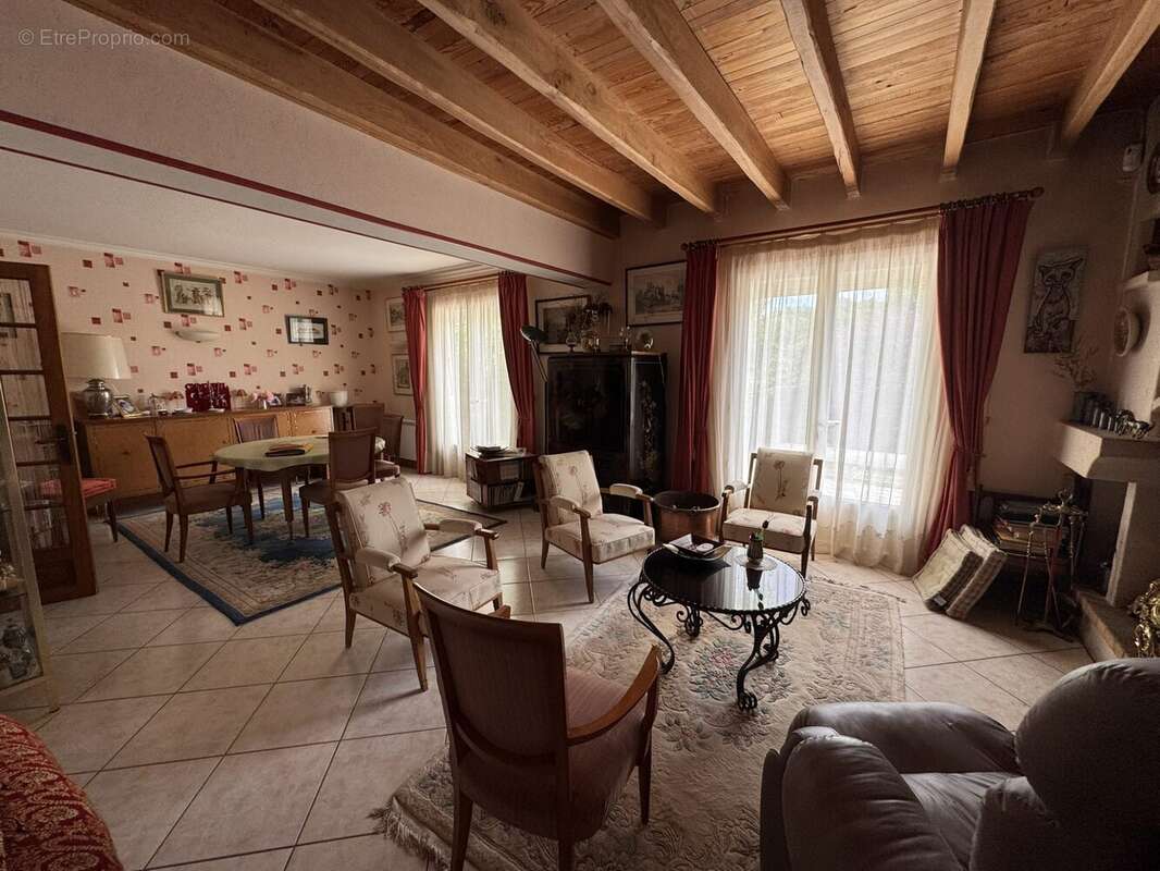 Maison 220 m² à Fontcouverte  - photo 4