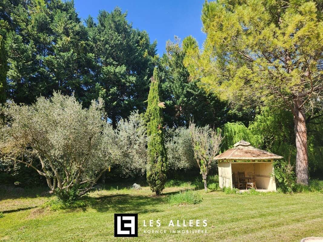 Maison à PERNES-LES-FONTAINES