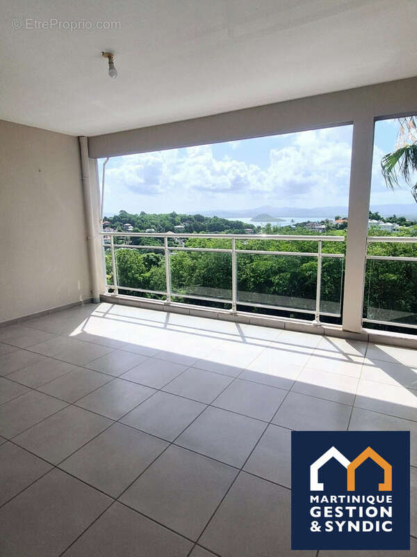 Appartement à LES TROIS-ILETS