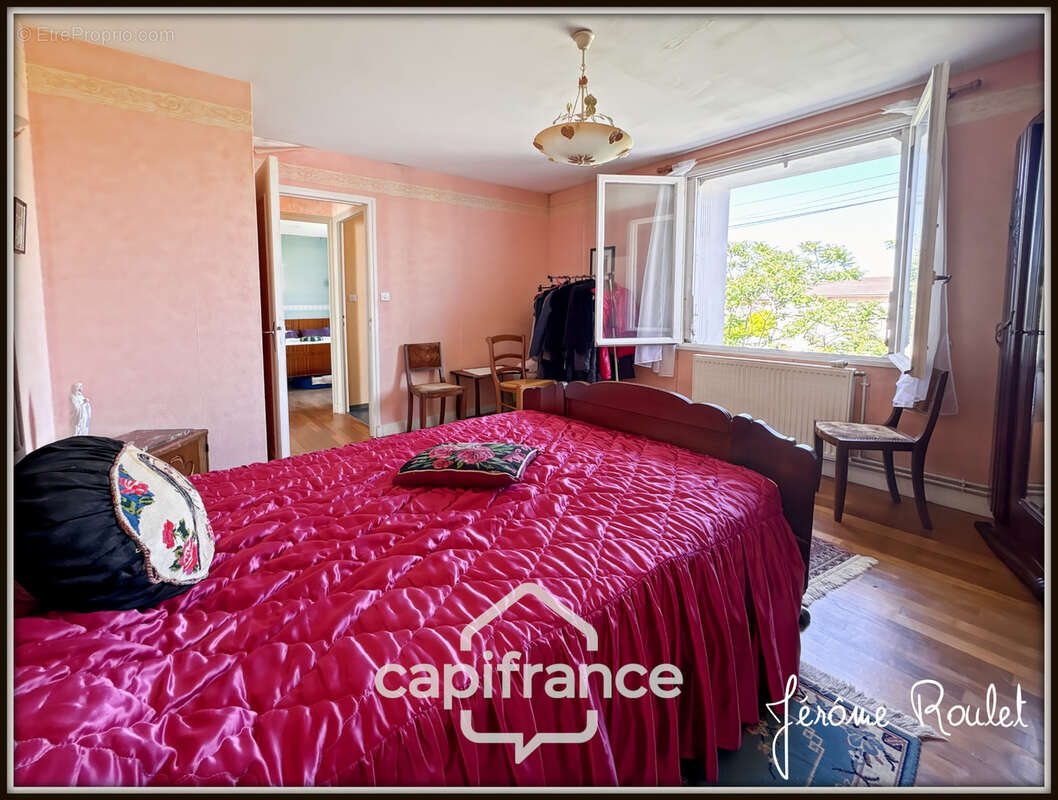 Maison en pierre à vendre Champigny-En-Rochereau (86), 6 pièces, 4 chambres, terrain 1 900 m² avec dépendances - photo 13