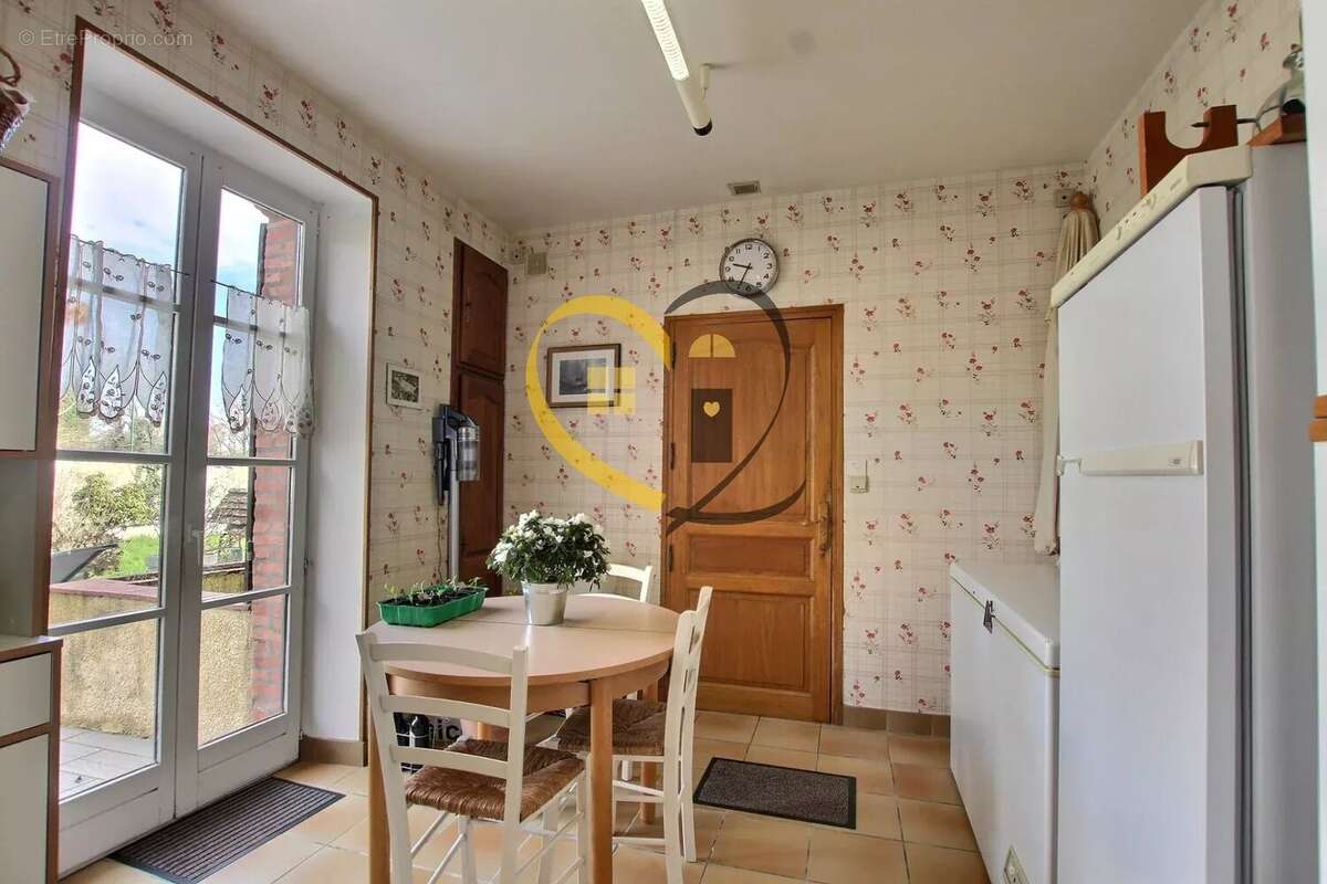 Maison à MEHUN-SUR-YEVRE