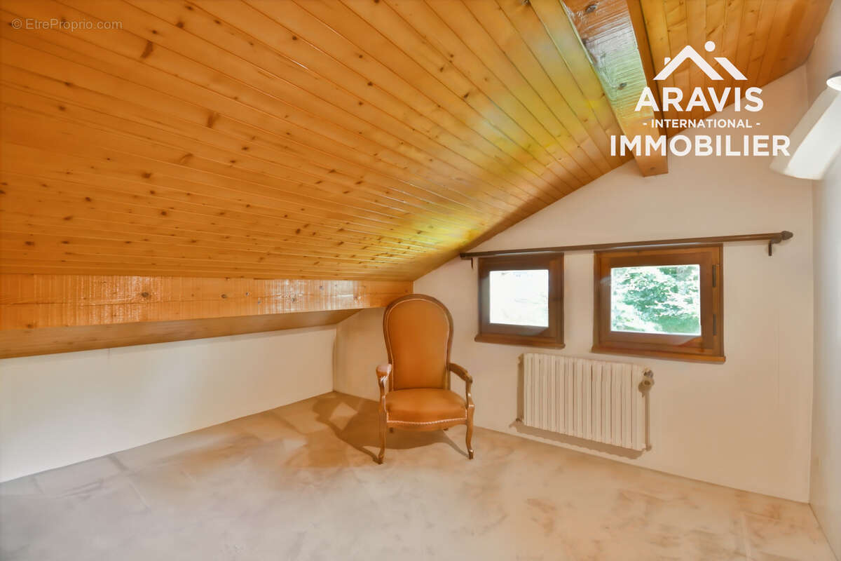 EXCLUSIVITÉ - Maison familiale avec vue panoramique sur les montagnes à Thônes - photo 19