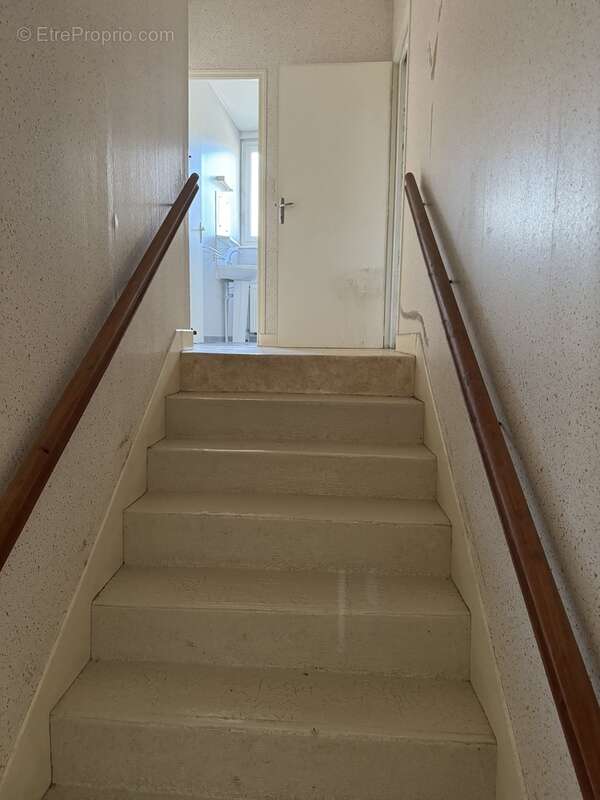 n°1 - Maison à BOURGANEUF