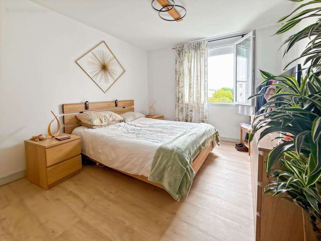 Appartement à SAINT-JEAN-DE-BRAYE