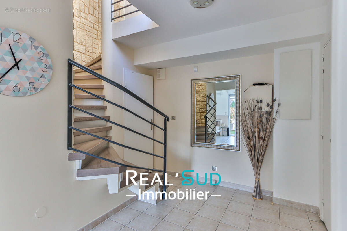 Appartement à MARSEILLE-8E