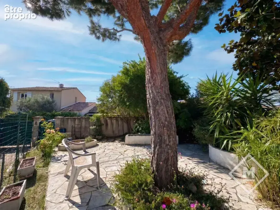 Maison de charme de 180m2 idéalement située à Plan de Cuques - photo 5