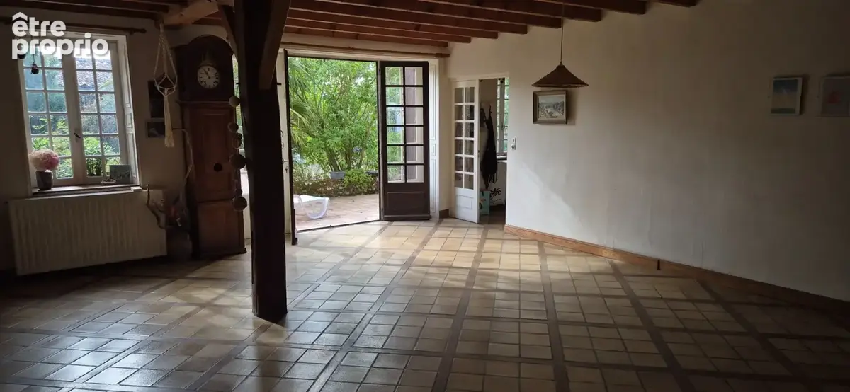 Corps de Ferme de 340 m2, avec plusieurs maisons indépendantes et 200 m2 de dépendances - photo 26