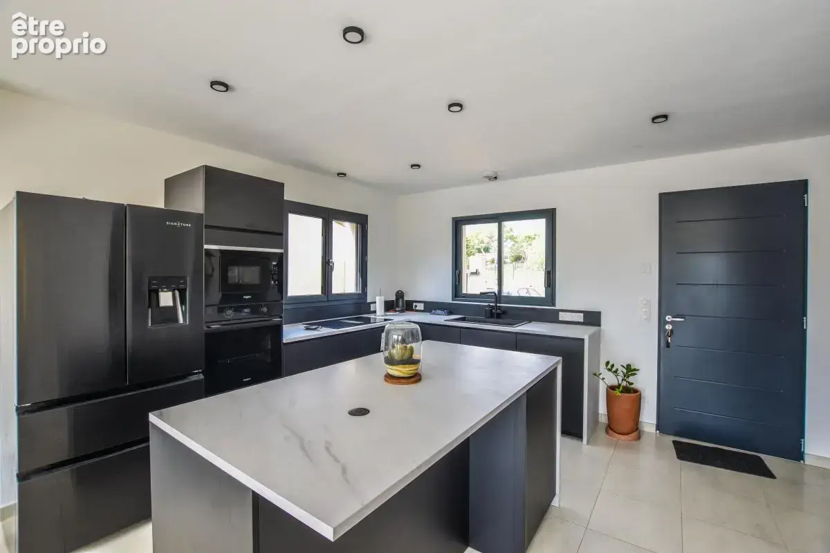 Superbe maison neuve avec DPE A, trois chambres, jardin et garage à Domazan ! - photo 7