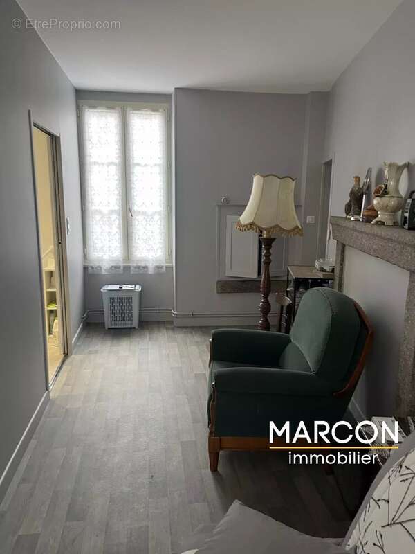 Maison à CHENERAILLES