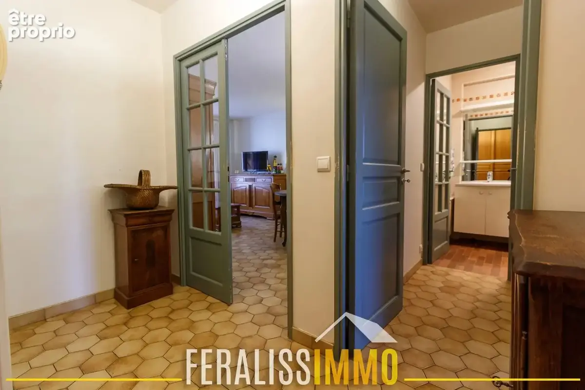 Appt F2 résidence fermée et sécurisée ! - photo 9