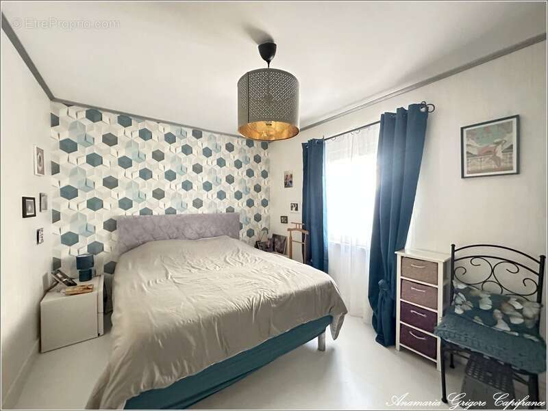 A vendre au centre de Landelles (28190) - longère rénovée de 165 m², 4 chambres, terrain clos de 900 m² - photo 7