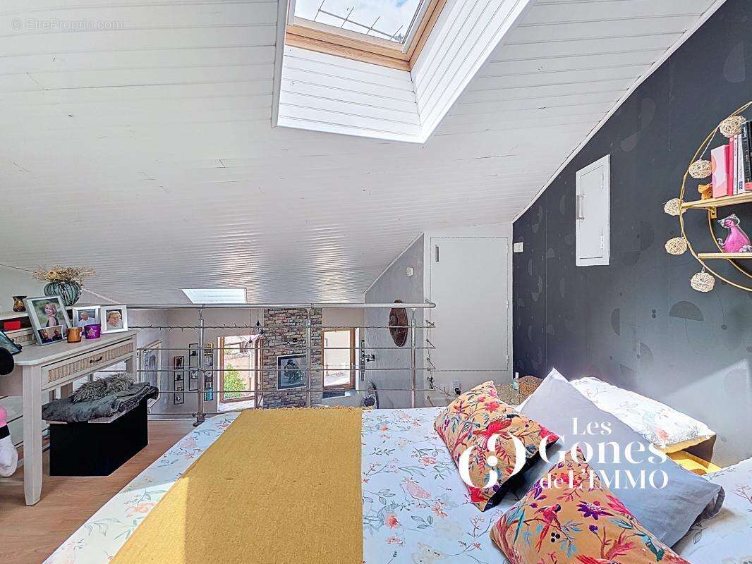 Appartement à GREZIEU-LA-VARENNE