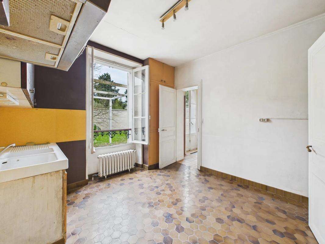 Maison à SAINT-MAUR-DES-FOSSES