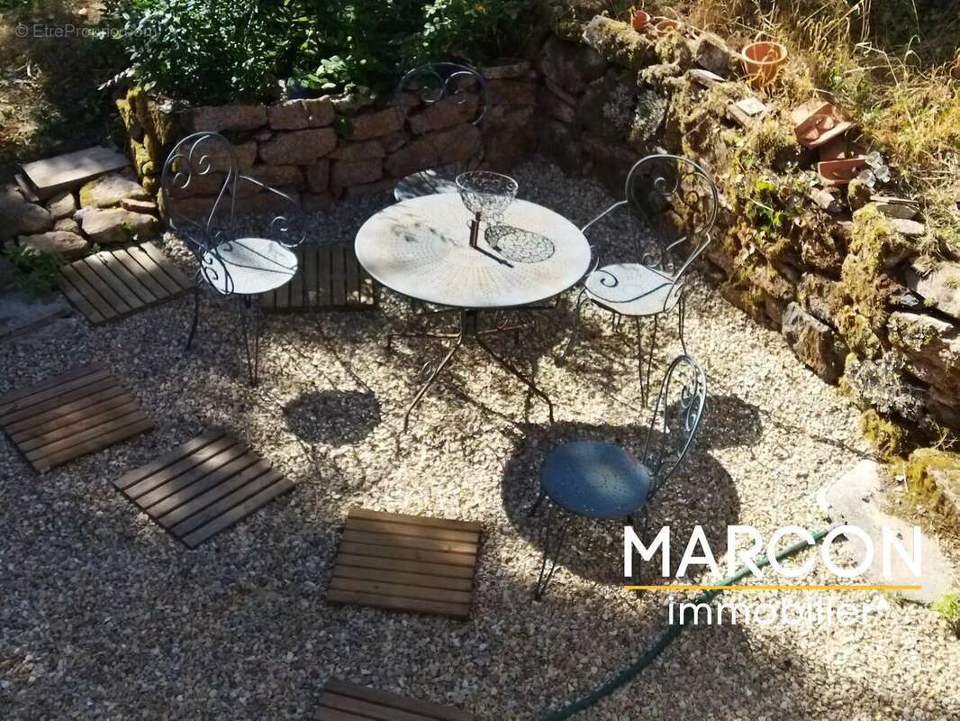 Belle fermette avec 5,2 hectares de terrain - photo 3