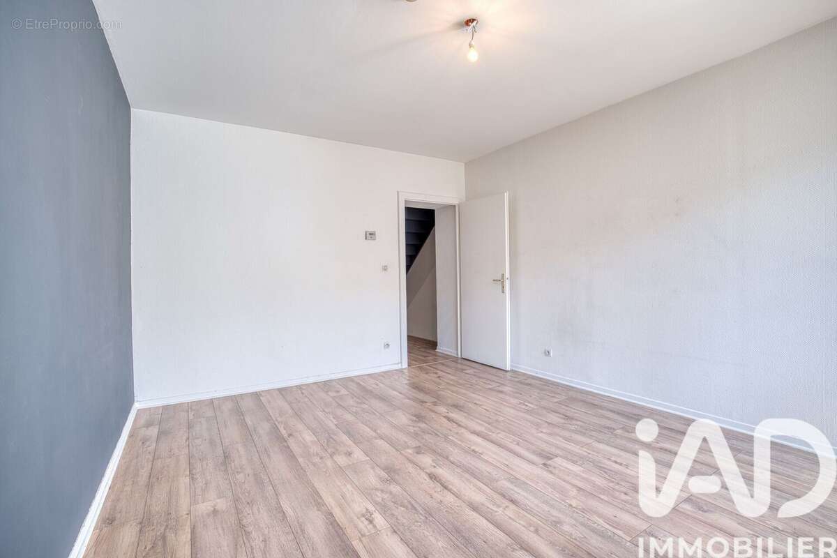 Appartement 86 m² à Joeuf  - photo 3