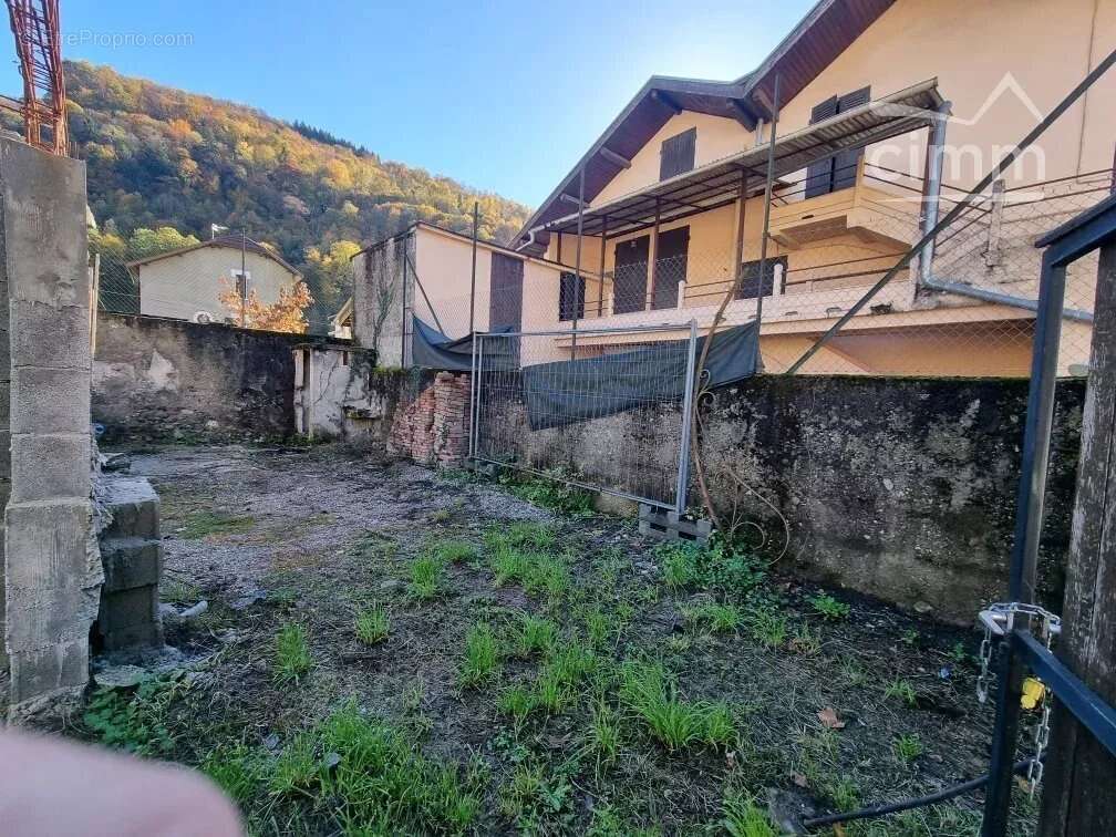 Terrain à VILLARD-BONNOT