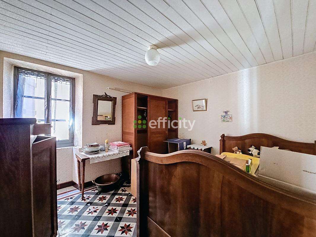 Maison à SAINT-JUSTIN