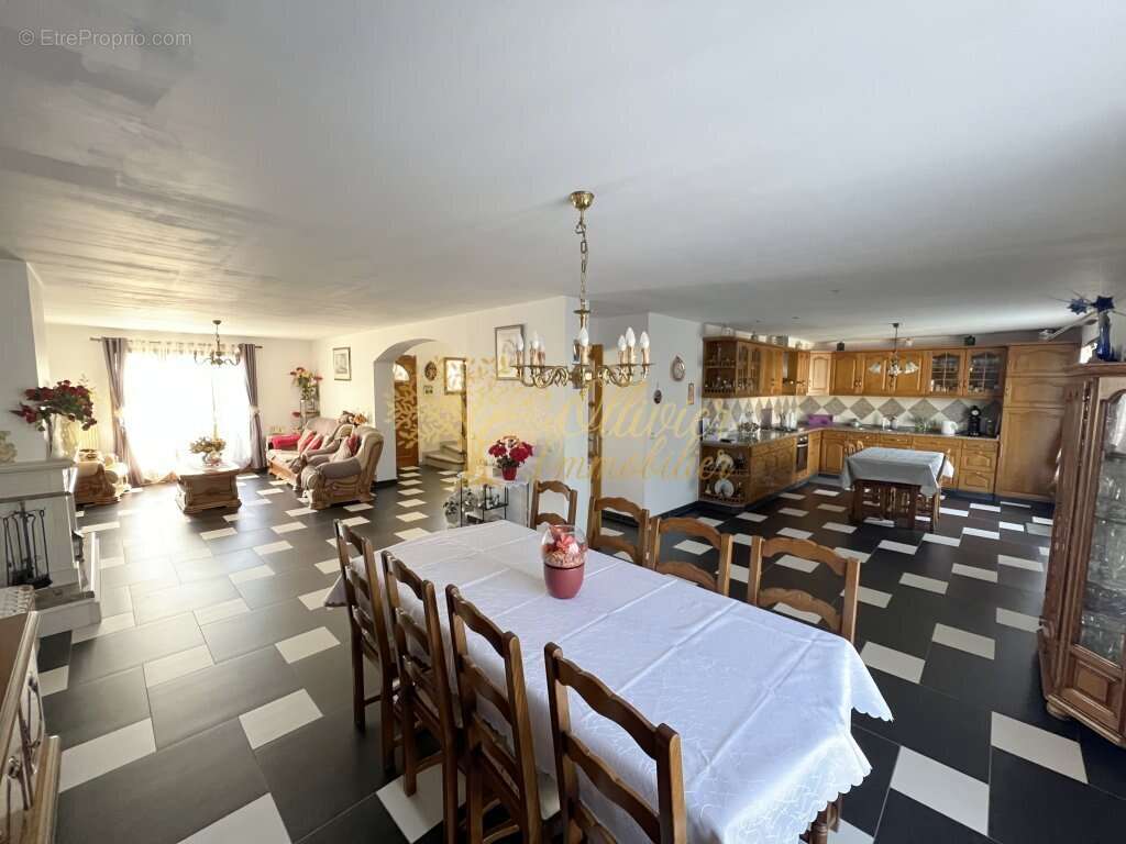 Maison à PONTAULT-COMBAULT