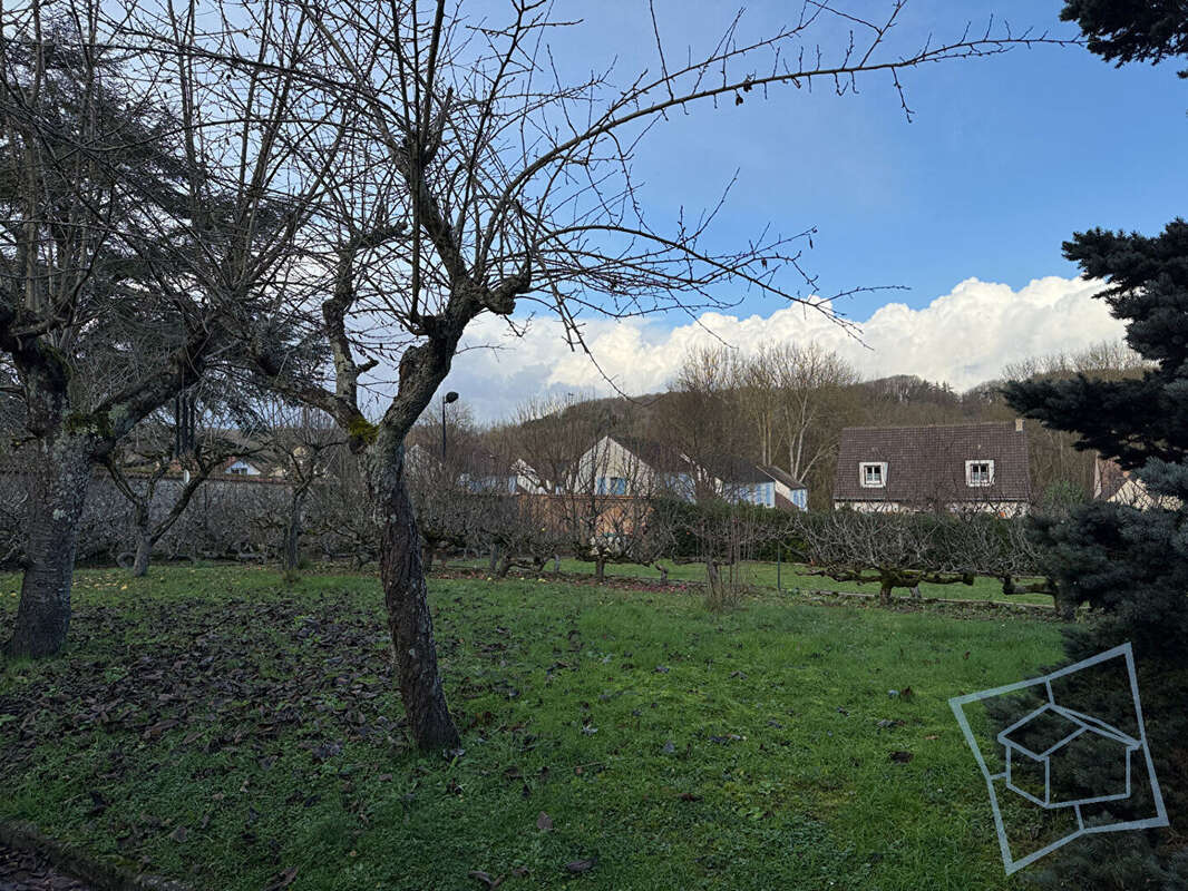 Terrain à DAMPIERRE-EN-YVELINES