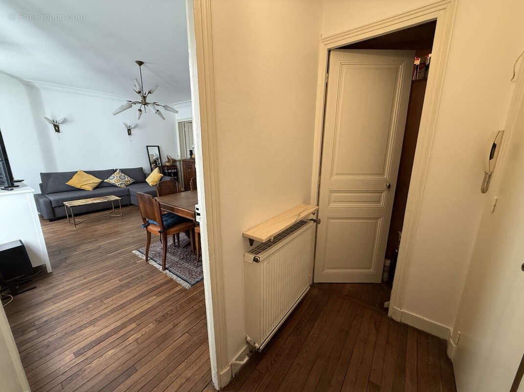 Appartement à PARIS-18E