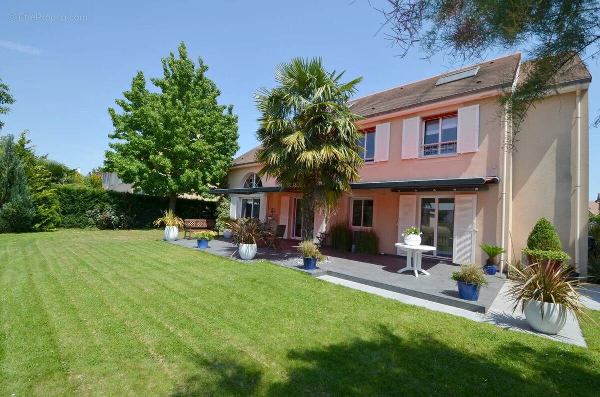 Maison à CROISSY-SUR-SEINE