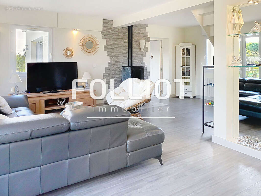 Maison à AGON-COUTAINVILLE