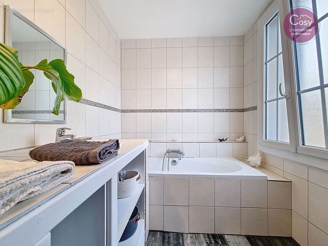 Maison à VIC-SUR-AISNE