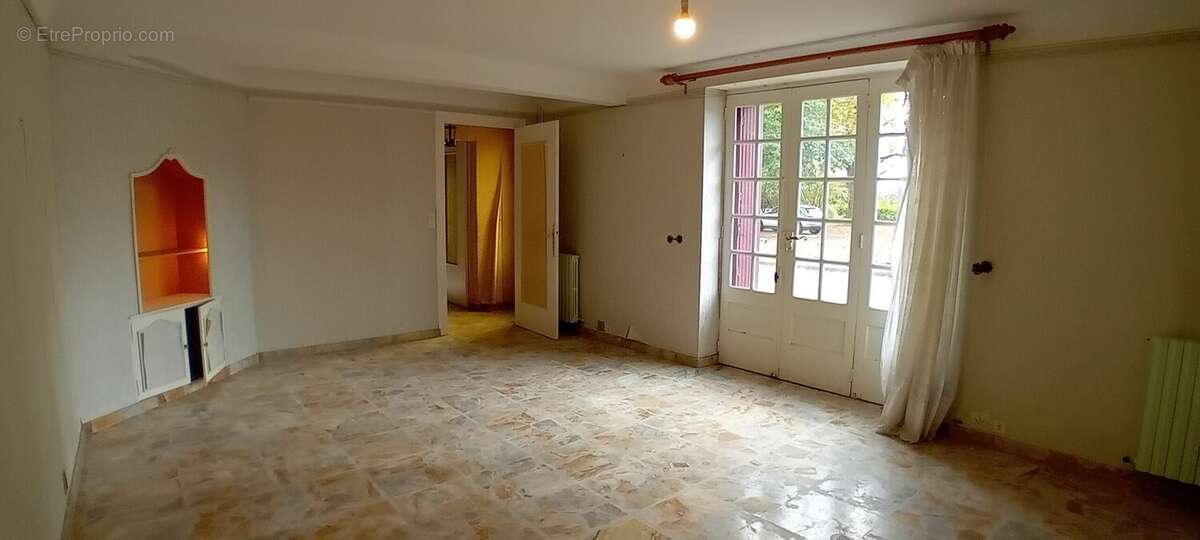 Maison à TROGUES