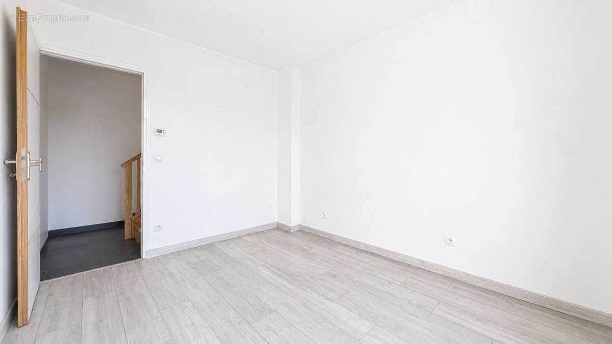 Maison 140 m² à Draveil  - photo 9
