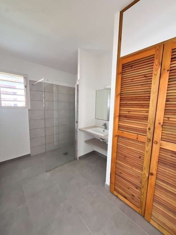 Appartement à SAINT-DENIS