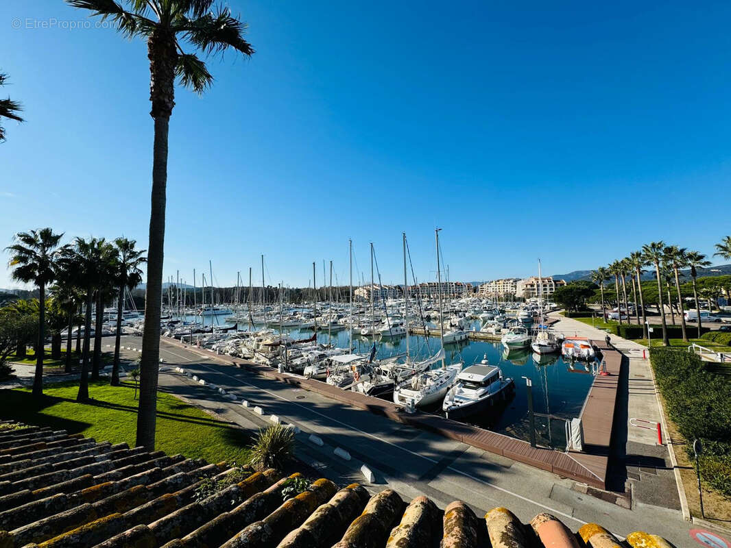 Appartement à COGOLIN