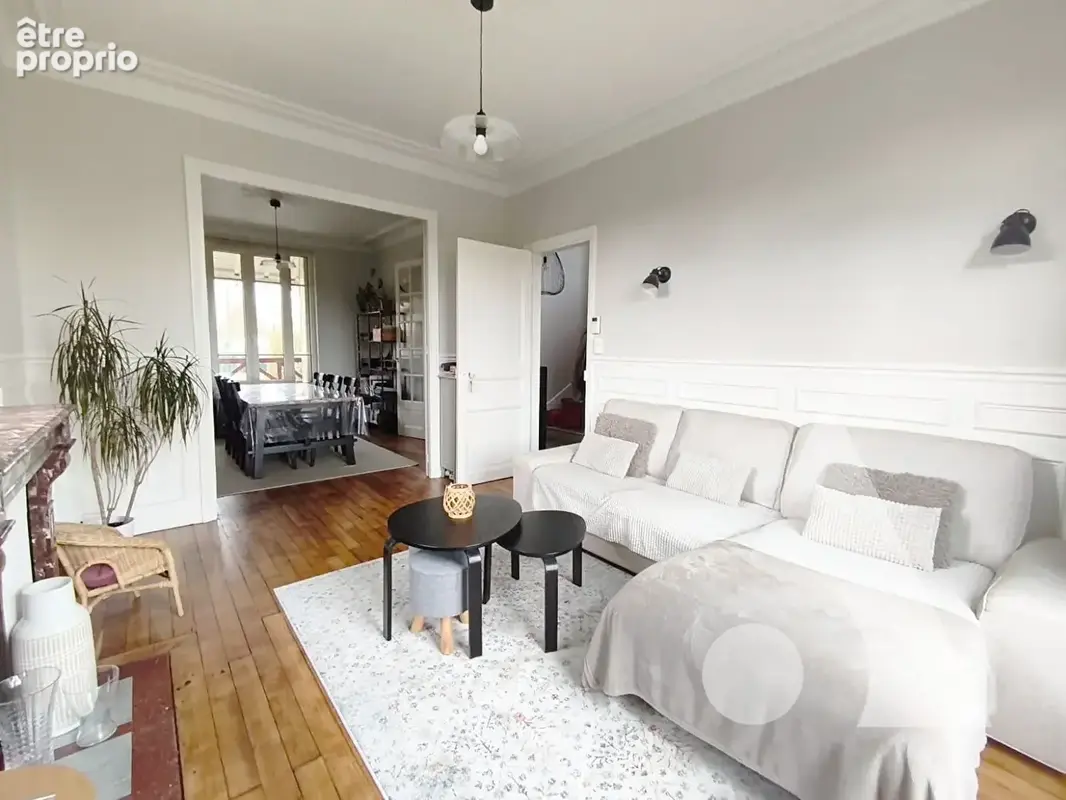 CREPY gare et école à pieds - 4 chambres - jardin 1 700 m² et dépendances - photo 4